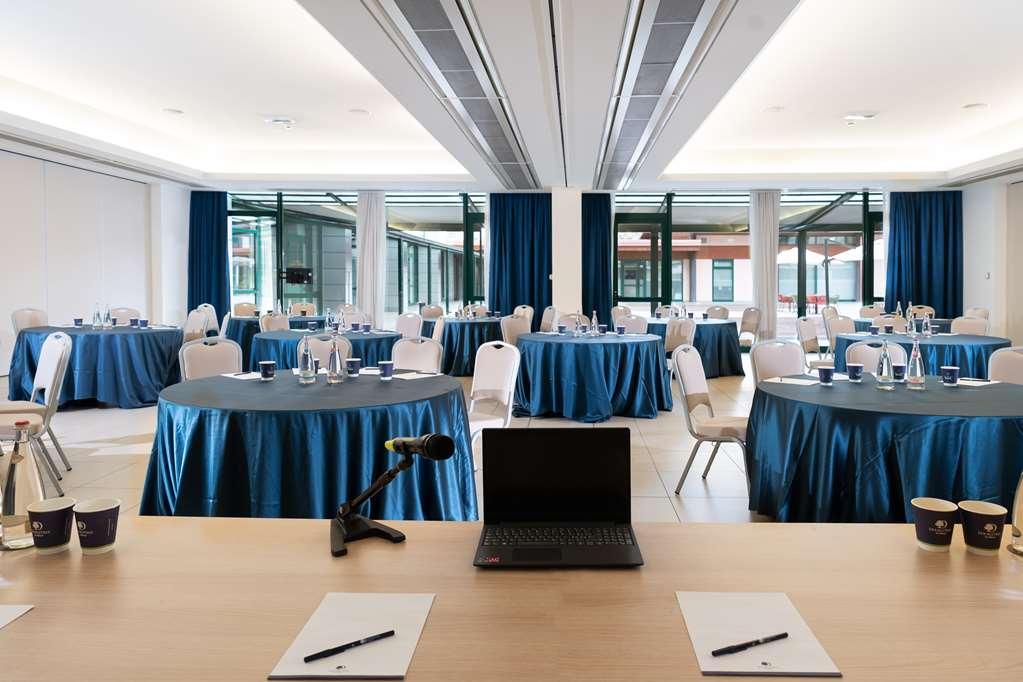 Doubletree By Hilton Milan Malpensa Solbiate Olona Hotel Létesítmények fotó