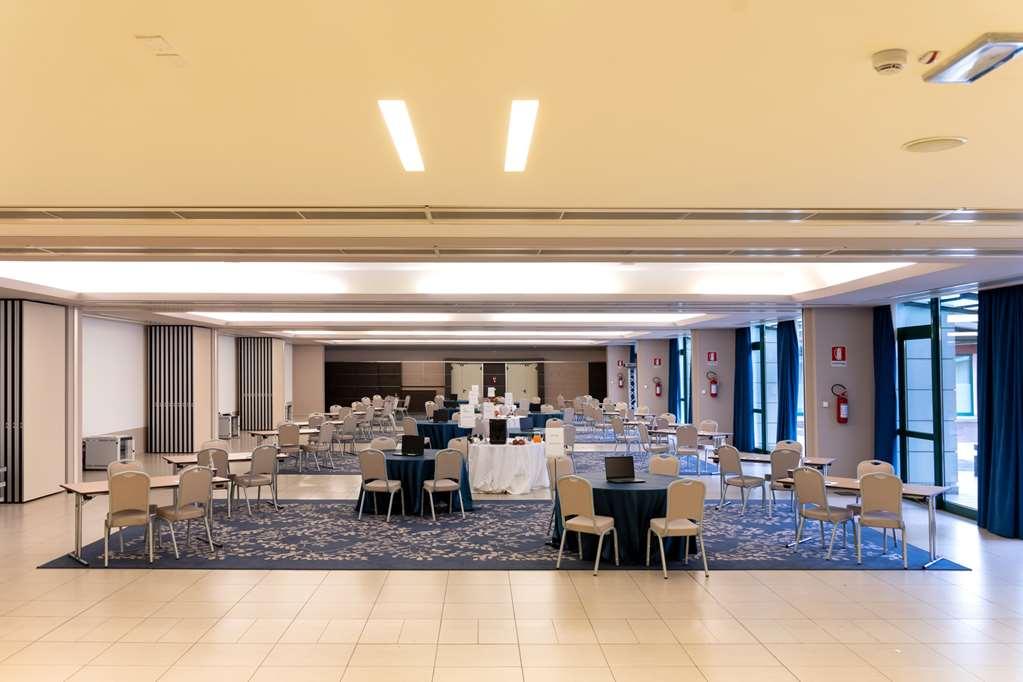 Doubletree By Hilton Milan Malpensa Solbiate Olona Hotel Létesítmények fotó