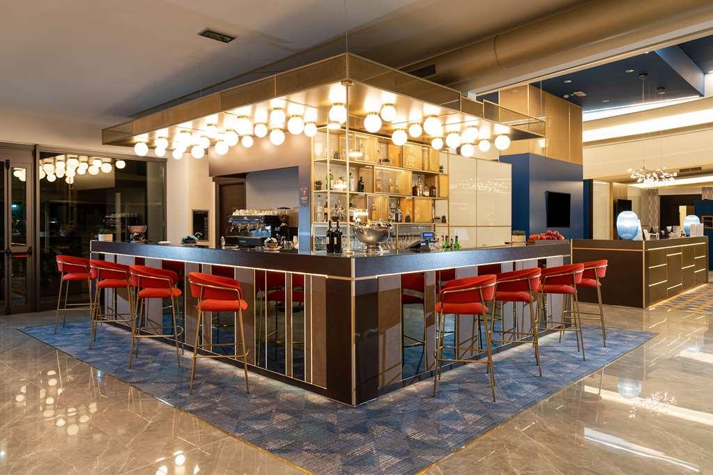 Doubletree By Hilton Milan Malpensa Solbiate Olona Hotel Étterem fotó