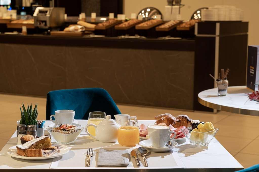 Doubletree By Hilton Milan Malpensa Solbiate Olona Hotel Étterem fotó