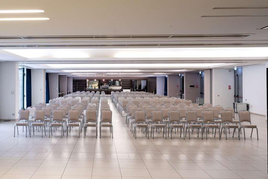 Doubletree By Hilton Milan Malpensa Solbiate Olona Hotel Létesítmények fotó